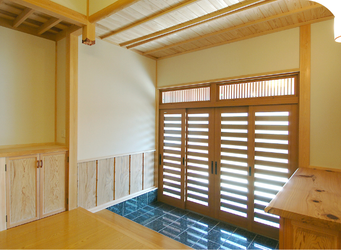 ウッディフロアー