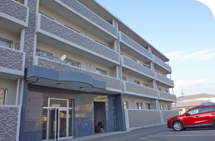 薄暗い居間を広く明るいリビングへ